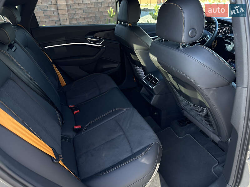 Внедорожник / Кроссовер Audi e-tron Sportback 2022 в Ровно фото 18 Внедорожник / Кроссовер Audi e-tron Sportback 2022 в Ровно