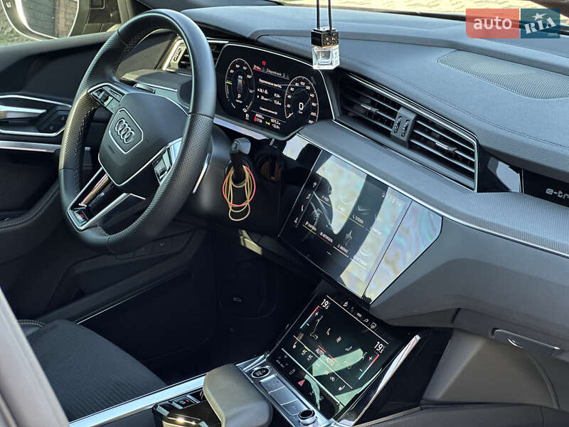 Внедорожник / Кроссовер Audi e-tron Sportback 2022 в Ровно фото 19 Внедорожник / Кроссовер Audi e-tron Sportback 2022 в Ровно