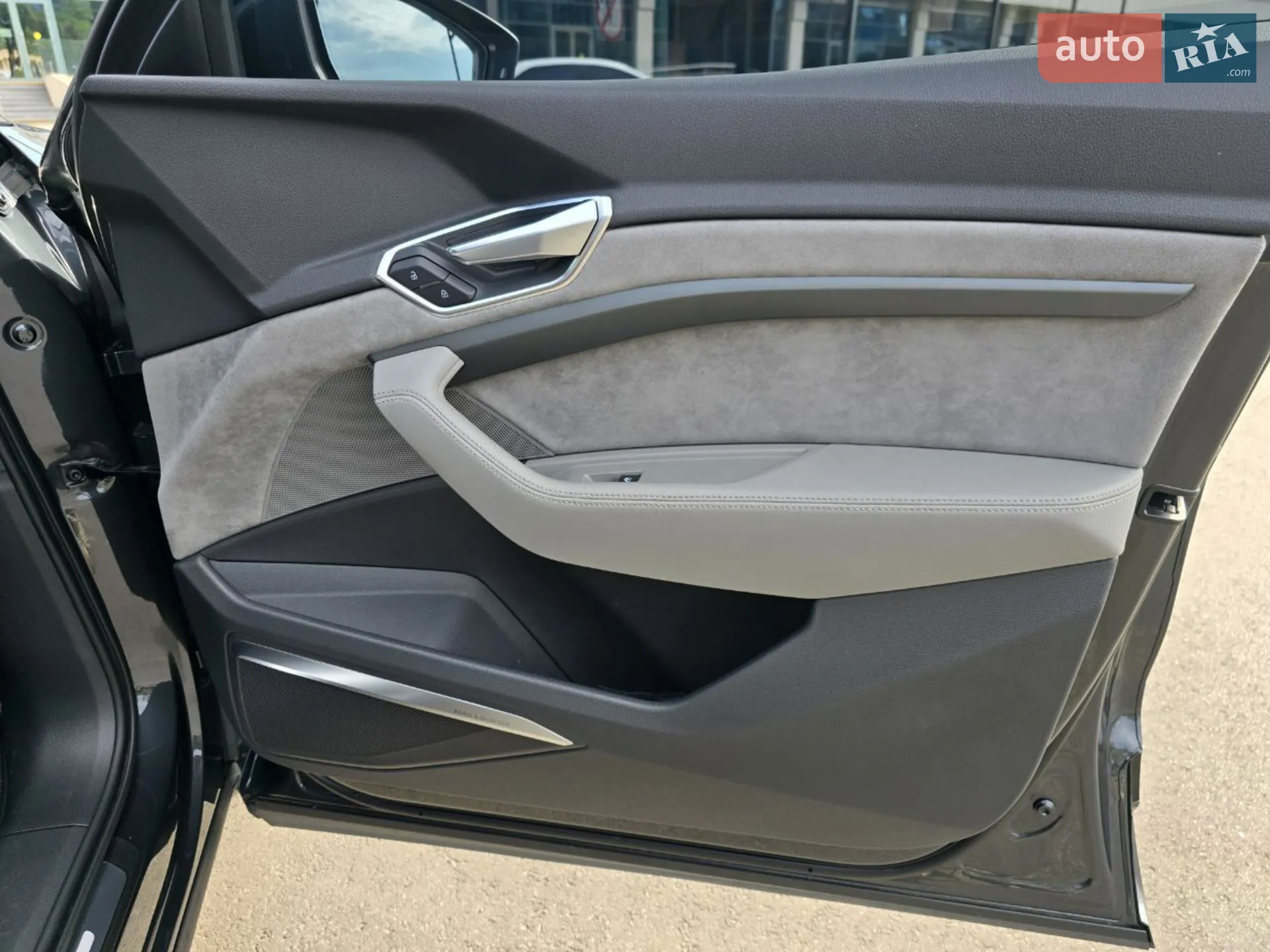 2020 Audi e-tron Sportback - мініатюра 13