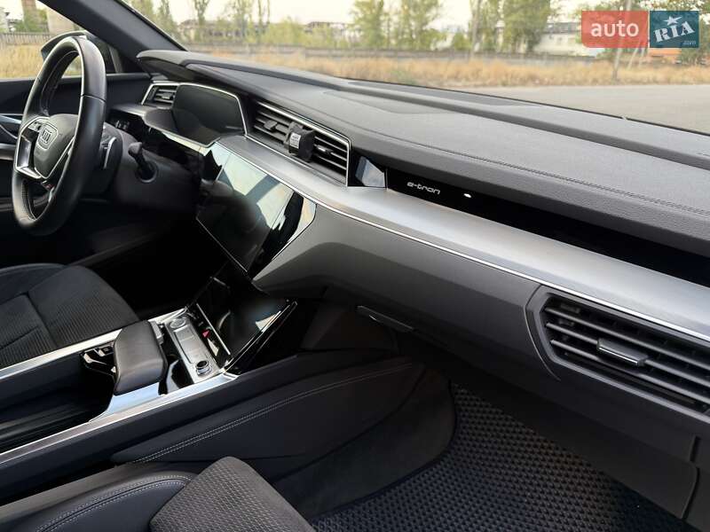 Внедорожник / Кроссовер Audi e-tron Sportback 2020 в Белгороде-Днестровском