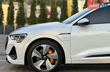 Внедорожник / Кроссовер Audi e-tron Sportback 2022 в 