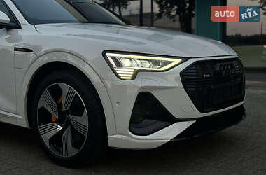 Внедорожник / Кроссовер Audi e-tron Sportback 2022 в 
