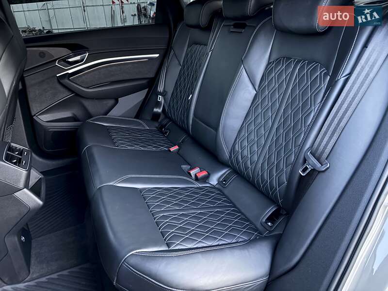 Внедорожник / Кроссовер Audi e-tron Sportback 2022 в Киеве