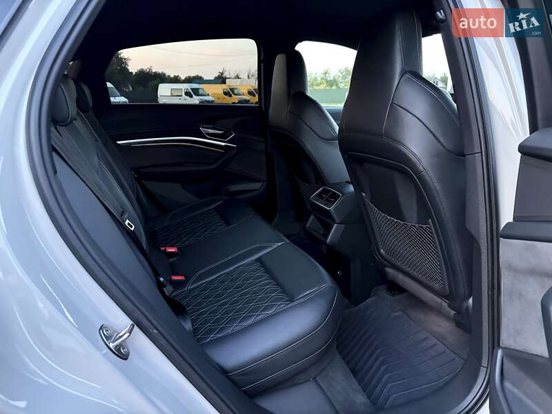 Внедорожник / Кроссовер Audi e-tron Sportback 2022 в Киеве