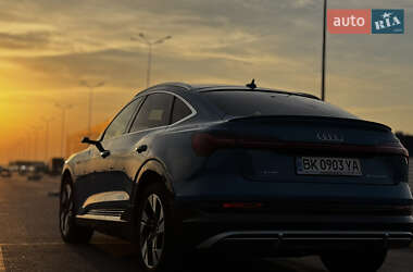 Внедорожник / Кроссовер Audi e-tron Sportback 2020 в 