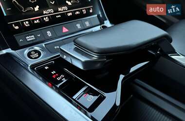 Внедорожник / Кроссовер Audi e-tron Sportback 2021 в 