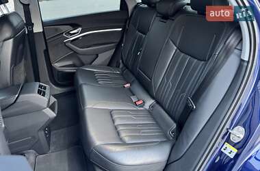 Внедорожник / Кроссовер Audi e-tron Sportback 2021 в 