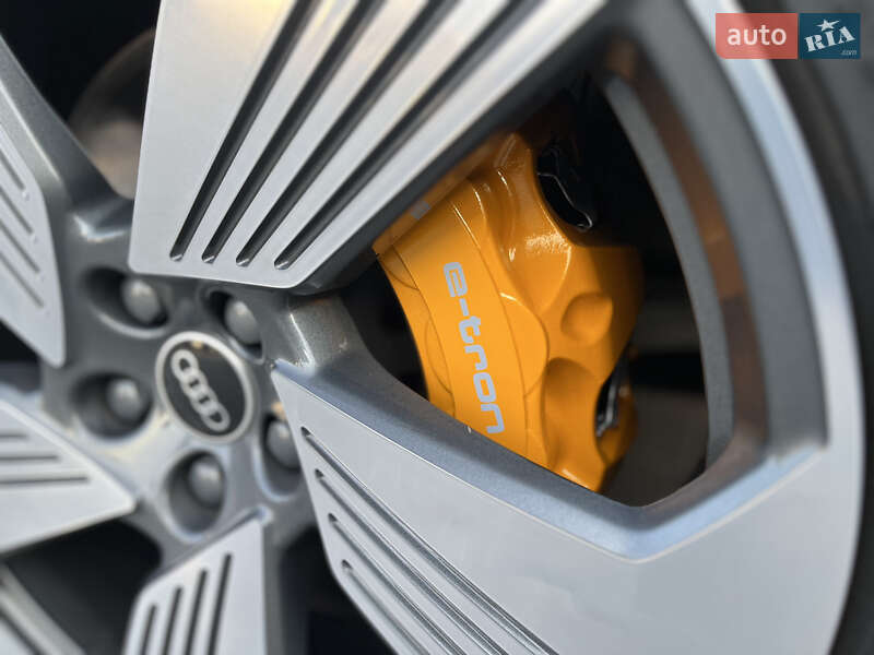 Внедорожник / Кроссовер Audi e-tron Sportback 2020 в Владимире фото 31 Внедорожник / Кроссовер Audi e-tron Sportback 2020 в Владимире