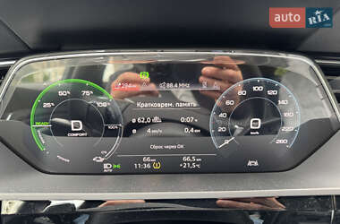 Внедорожник / Кроссовер Audi e-tron Sportback 2022 в 