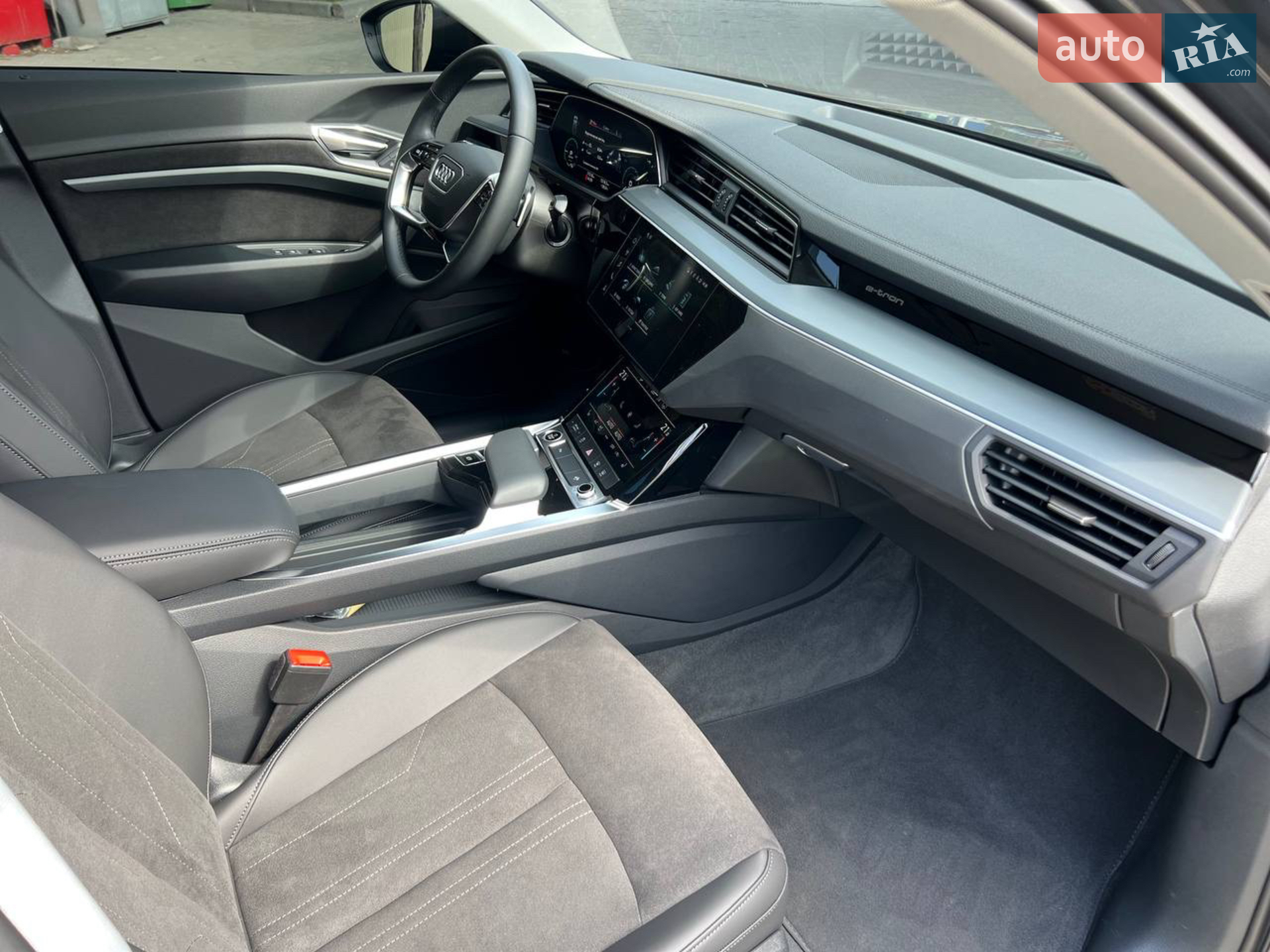 2022 Audi e-tron Sportback - мініатюра 36