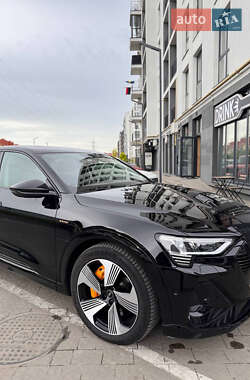 Позашляховик / Кросовер Audi e-tron Sportback 2020 в Львові