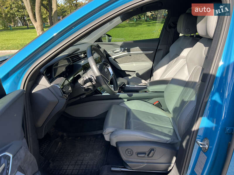 Позашляховик / Кросовер Audi e-tron Sportback 2021 в Харкові