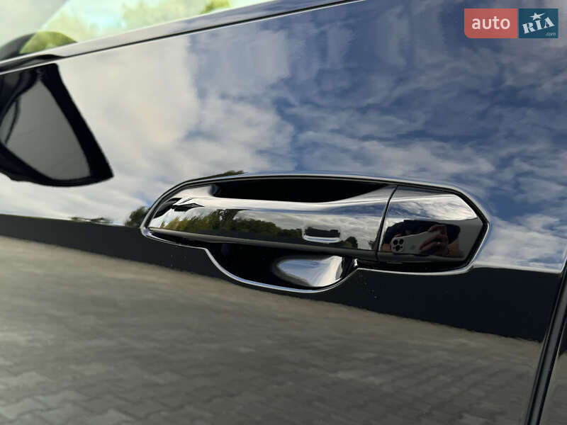 Позашляховик / Кросовер Audi e-tron Sportback 2021 в Мукачевому