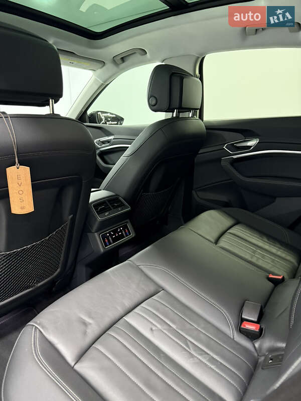 Позашляховик / Кросовер Audi e-tron Sportback 2022 в Одесі