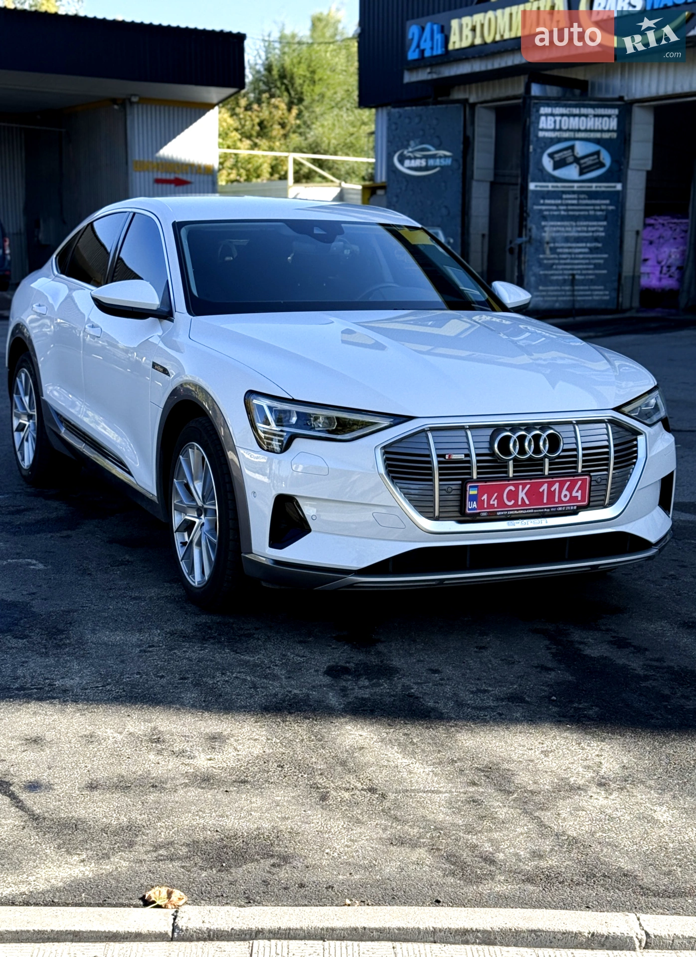 2022 Audi e-tron Sportback - мініатюра 2