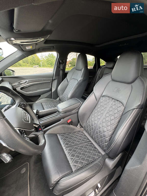 Позашляховик / Кросовер Audi e-tron Sportback 2021 в Ужгороді