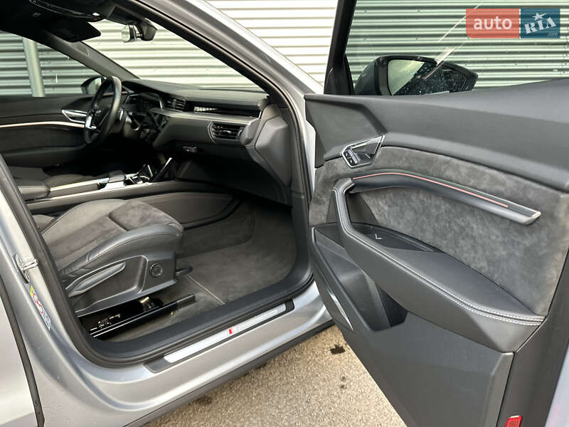 Внедорожник / Кроссовер Audi e-tron Sportback 2021 в Ровно