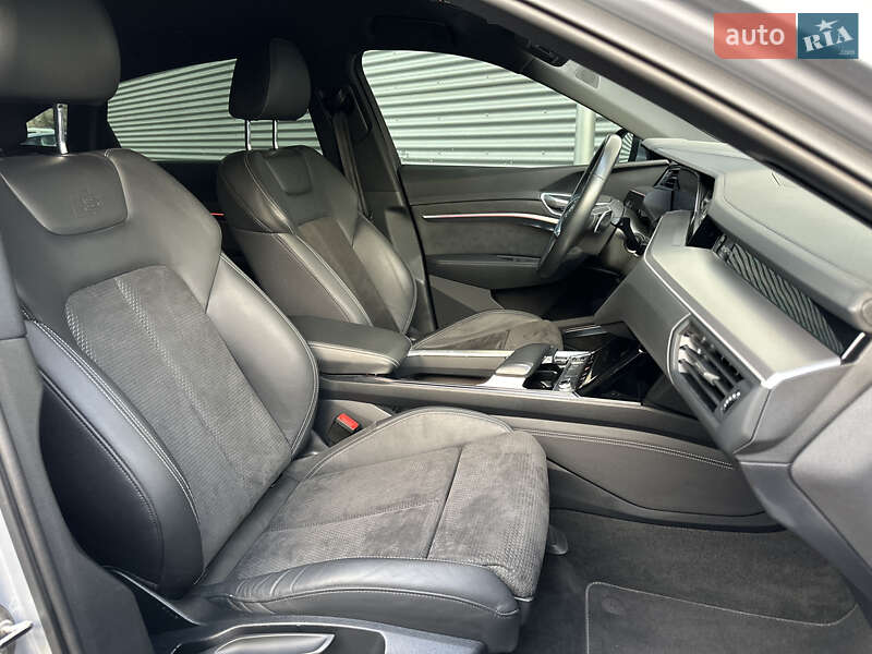 Внедорожник / Кроссовер Audi e-tron Sportback 2021 в Ровно