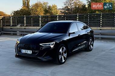 Позашляховик / Кросовер Audi e-tron Sportback 2020 в Києві