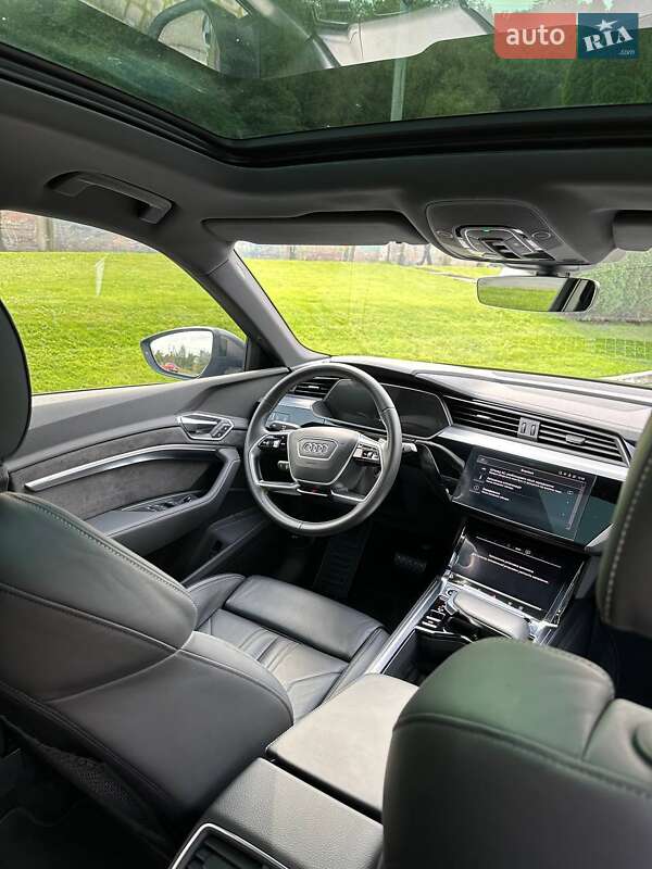 Позашляховик / Кросовер Audi e-tron Sportback 2020 в Львові фото 13 Позашляховик / Кросовер Audi e-tron Sportback 2020 в Львові