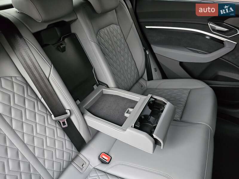 Внедорожник / Кроссовер Audi e-tron Sportback 2022 в Житомире