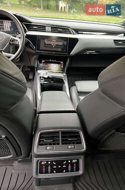 Внедорожник / Кроссовер Audi e-tron Sportback 2020 в 