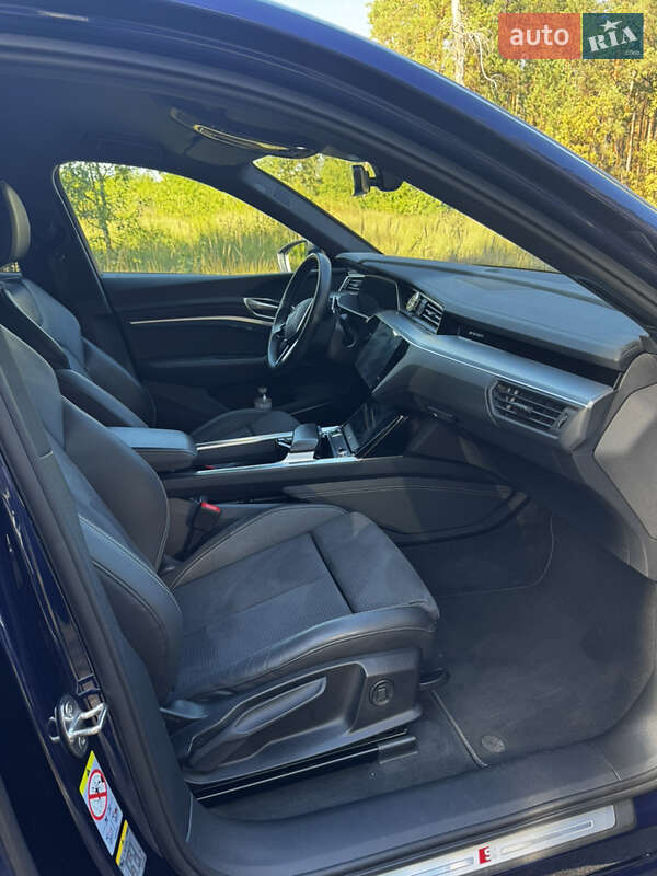 Позашляховик / Кросовер Audi e-tron Sportback 2021 в Києві фото 11 Позашляховик / Кросовер Audi e-tron Sportback 2021 в Києві