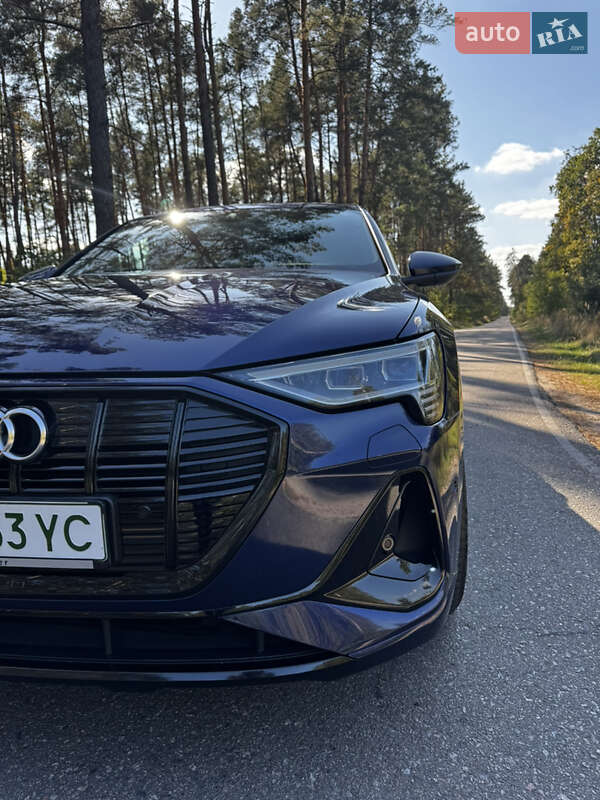 Позашляховик / Кросовер Audi e-tron Sportback 2021 в Києві фото 25 Позашляховик / Кросовер Audi e-tron Sportback 2021 в Києві