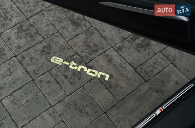 Внедорожник / Кроссовер Audi e-tron Sportback 2022 в 