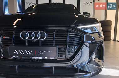 Позашляховик / Кросовер Audi e-tron Sportback 2021 в  фото 8 Позашляховик / Кросовер Audi e-tron Sportback 2021 в