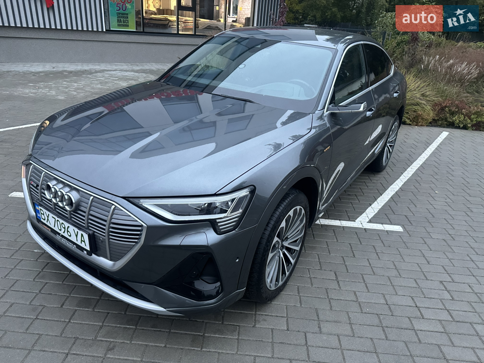 2020 Audi e-tron Sportback - мініатюра 8