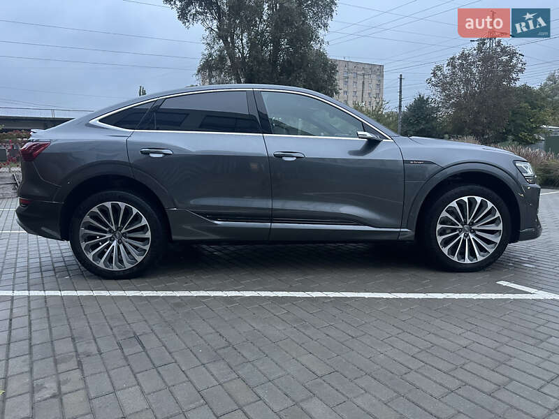 Позашляховик / Кросовер Audi e-tron Sportback 2020 в Хмельницькому фото 17 Позашляховик / Кросовер Audi e-tron Sportback 2020 в Хмельницькому