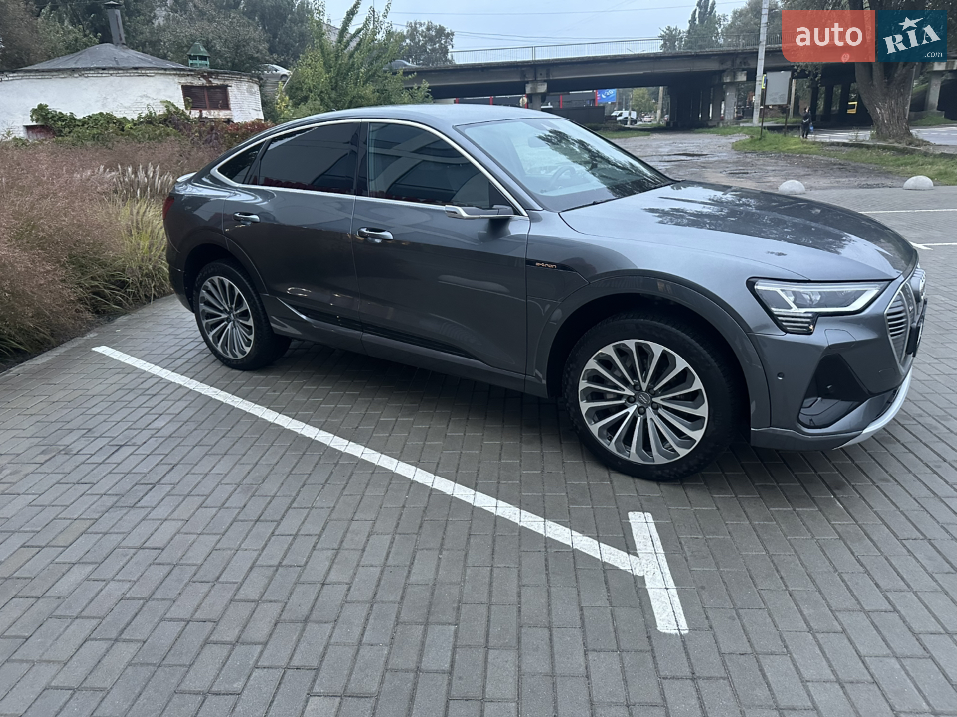 2020 Audi e-tron Sportback - мініатюра 19