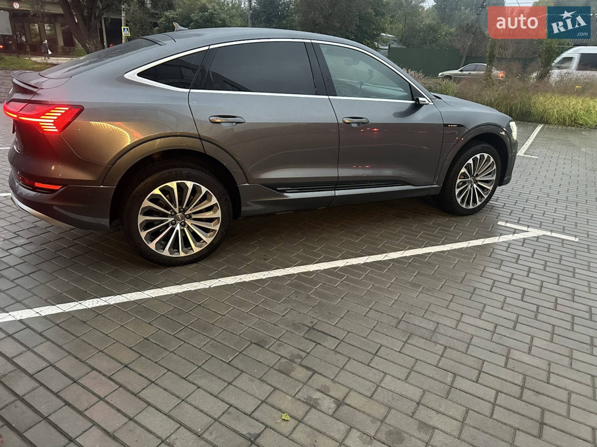 2020 Audi e-tron Sportback - мініатюра 22