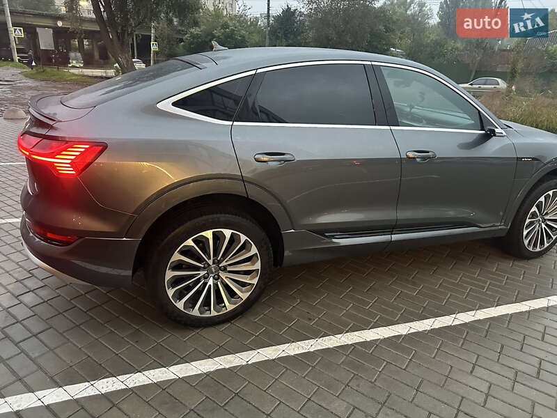 Позашляховик / Кросовер Audi e-tron Sportback 2020 в Хмельницькому фото 23 Позашляховик / Кросовер Audi e-tron Sportback 2020 в Хмельницькому