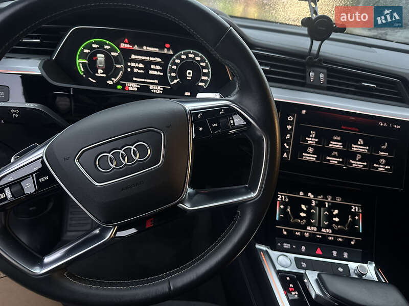 Позашляховик / Кросовер Audi e-tron Sportback 2020 в Хмельницькому фото 36 Позашляховик / Кросовер Audi e-tron Sportback 2020 в Хмельницькому