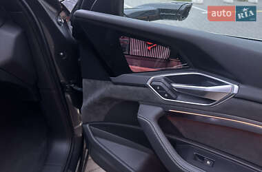 Внедорожник / Кроссовер Audi e-tron Sportback 2020 в 