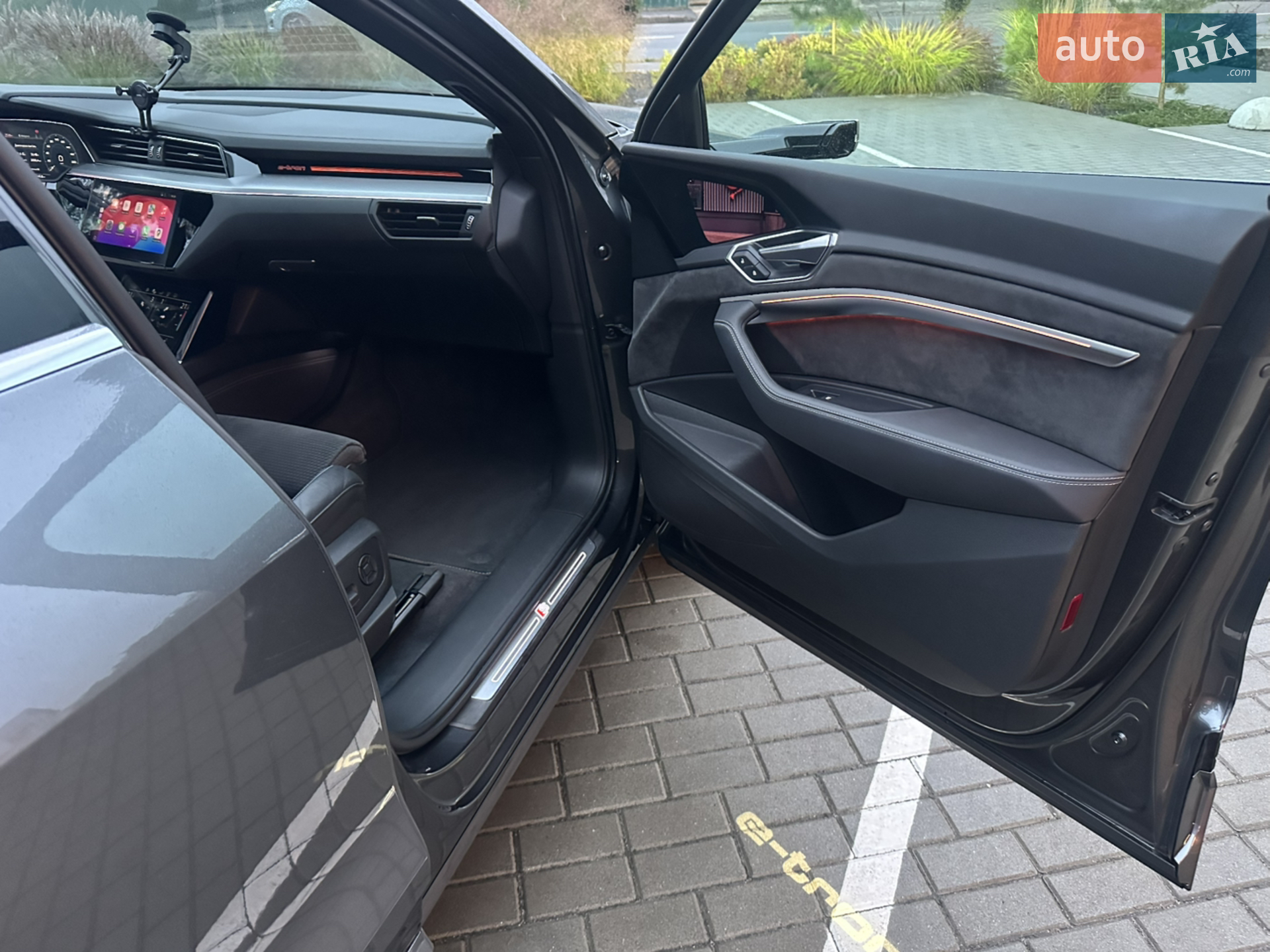 2020 Audi e-tron Sportback - мініатюра 47