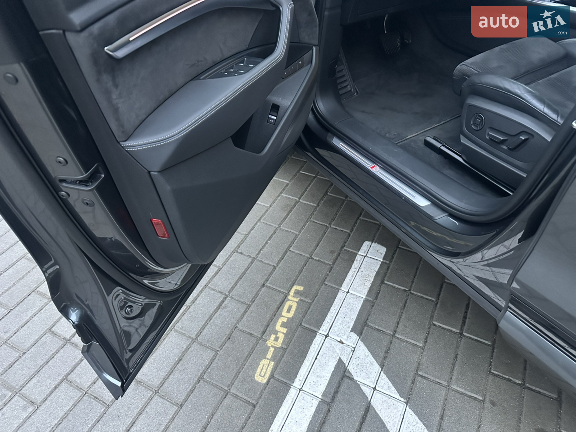 2020 Audi e-tron Sportback - мініатюра 52