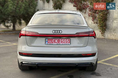 Внедорожник / Кроссовер Audi e-tron Sportback 2021 в 
