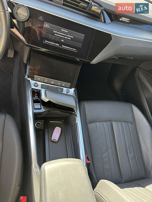 Внедорожник / Кроссовер Audi e-tron Sportback 2021 в Киеве