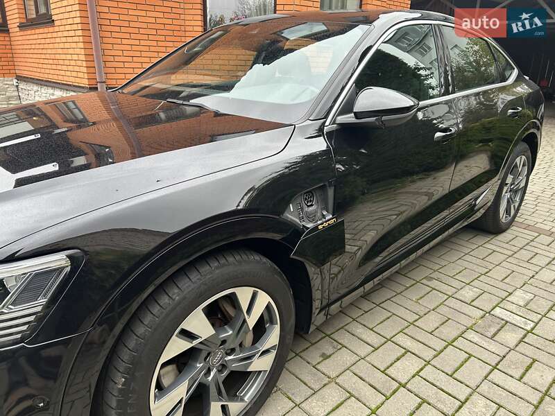 Позашляховик / Кросовер Audi e-tron Sportback 2020 в Луцьку