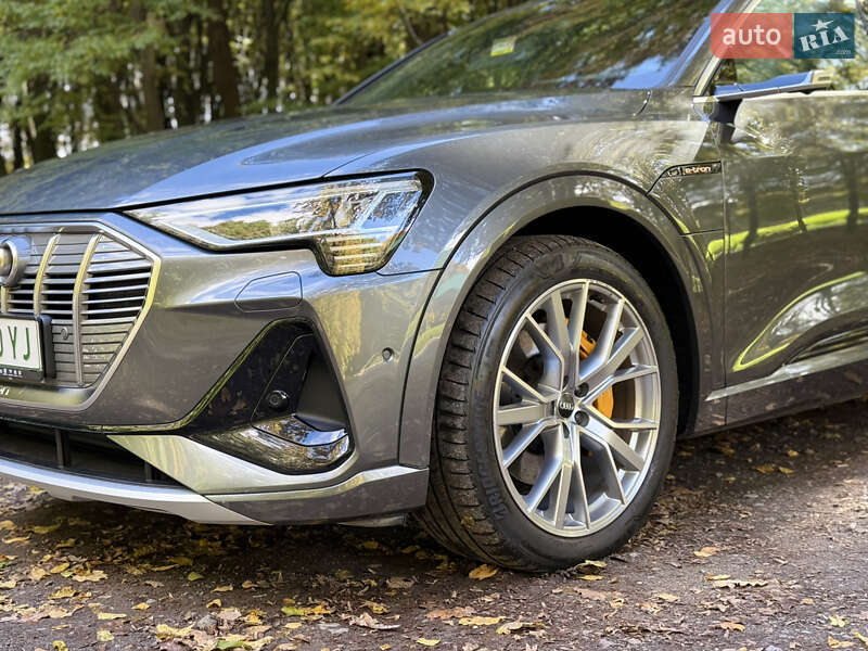 Позашляховик / Кросовер Audi e-tron Sportback 2020 в Львові