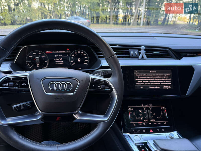 Позашляховик / Кросовер Audi e-tron Sportback 2020 в Львові