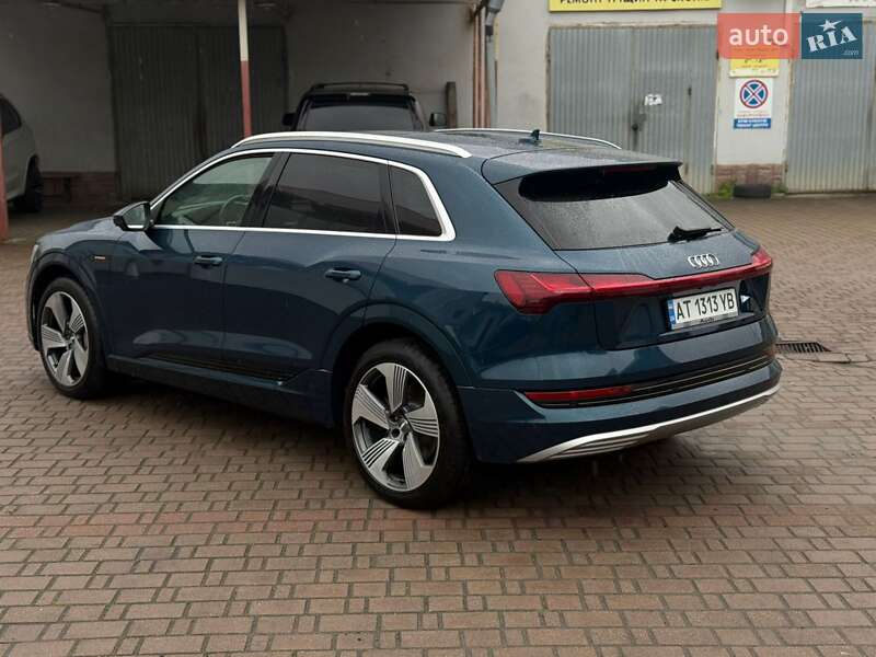 Позашляховик / Кросовер Audi e-tron Sportback 2019 в Івано-Франківську