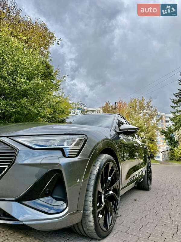 Внедорожник / Кроссовер Audi e-tron Sportback 2020 в Львове