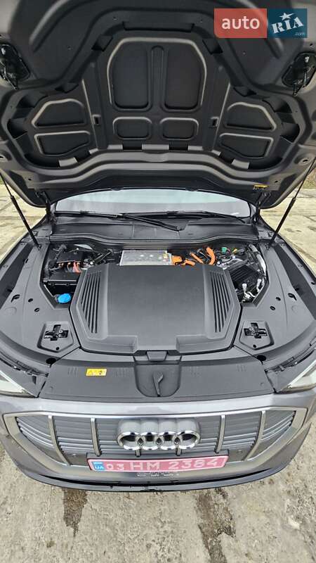 Позашляховик / Кросовер Audi e-tron Sportback 2021 в Харкові