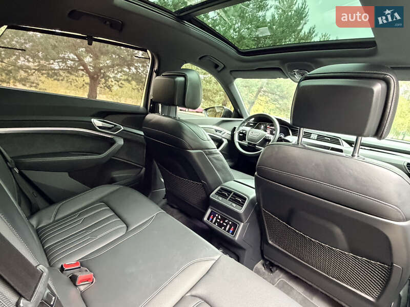 Внедорожник / Кроссовер Audi e-tron Sportback 2021 в Дрогобыче