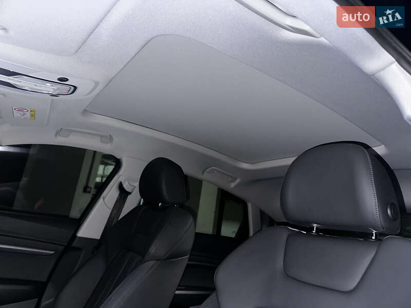 Позашляховик / Кросовер Audi e-tron Sportback 2023 в Києві