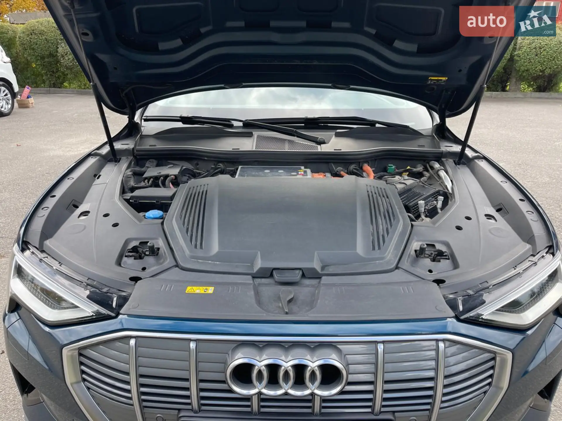 2020 Audi e-tron Sportback - мініатюра 25